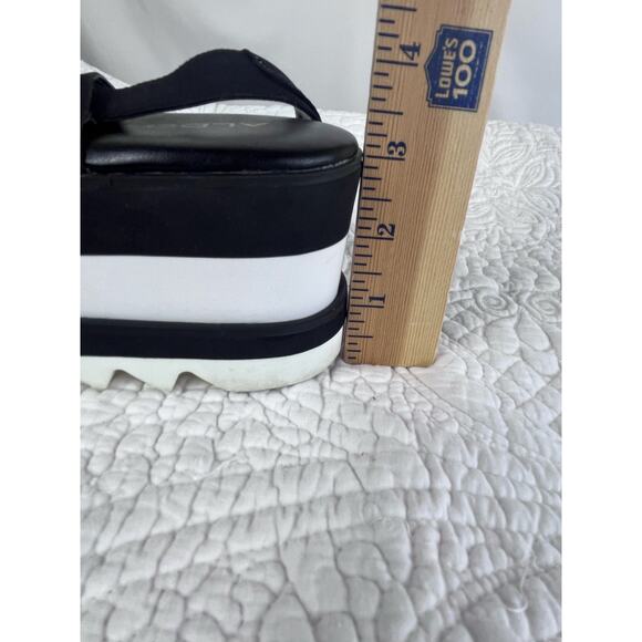 Aldo Women's Size 8 Black/White Dreacia Summer Grunge Chunky Platform Sandals - Picture 4 of 8